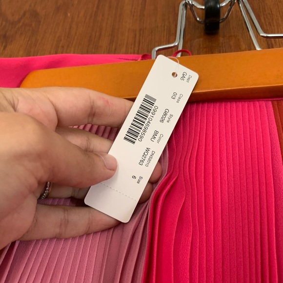 J. Crew pleated ombre flowy skirt NWT - Picture 3 of 4